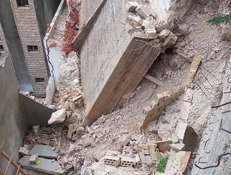  انهيار جدار دعم في سيروب صيدا جراء الأمطار