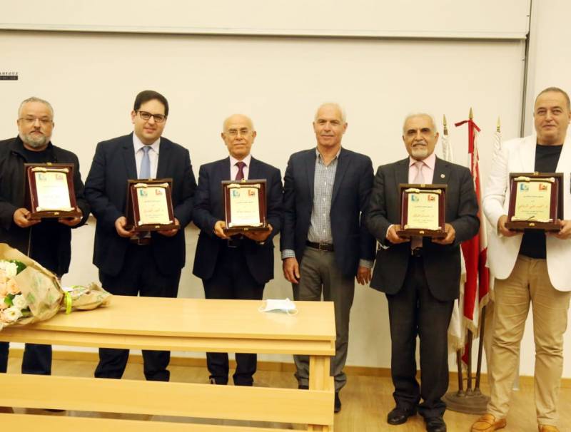 كلية الهندسة الفرع الأول كرمت 5 من اساتذتها