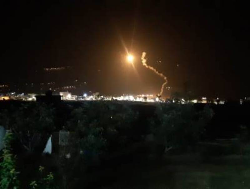 قنابل مضيئة فوق الغجر واستطلاع معاد فوق قرى المنطقة