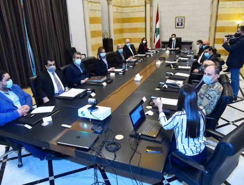 اجتماع لجنة كورونا برئاسة دياب ناقش تحضيرات المرحلة 3 من إعادة فتح البلد