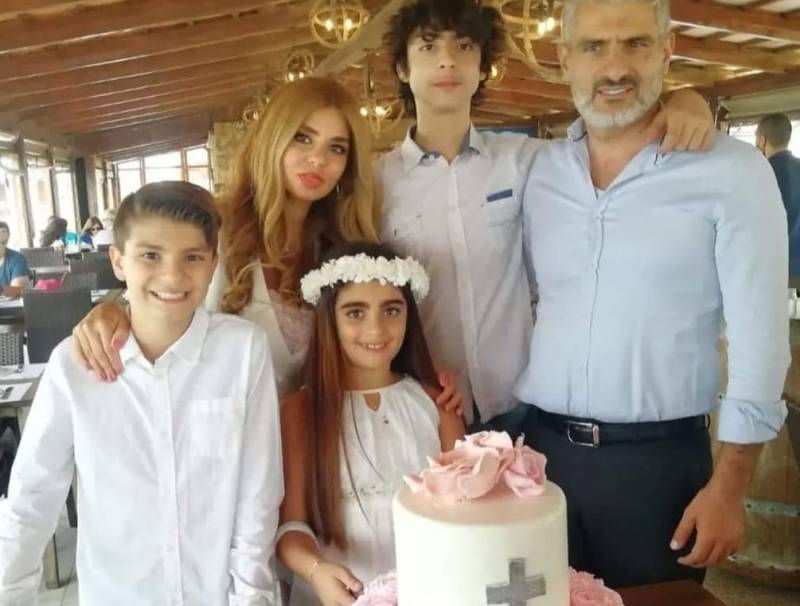 الاعلامية عبير عبيد بركات تحتفل بالمناولة الأولى لابنتها