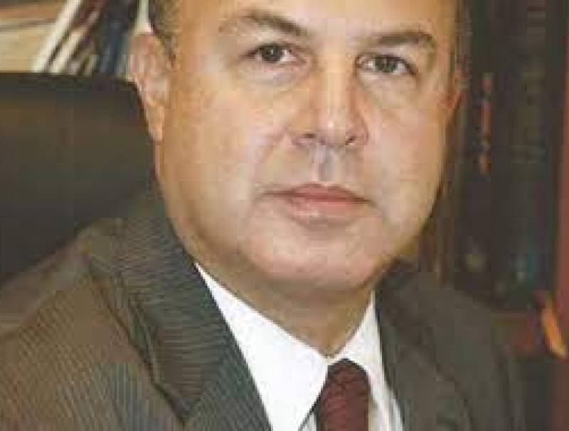 عام قبل الاصطدام.. انفاق ثلاثي للدولارات بقلم  د. شادي مسعد