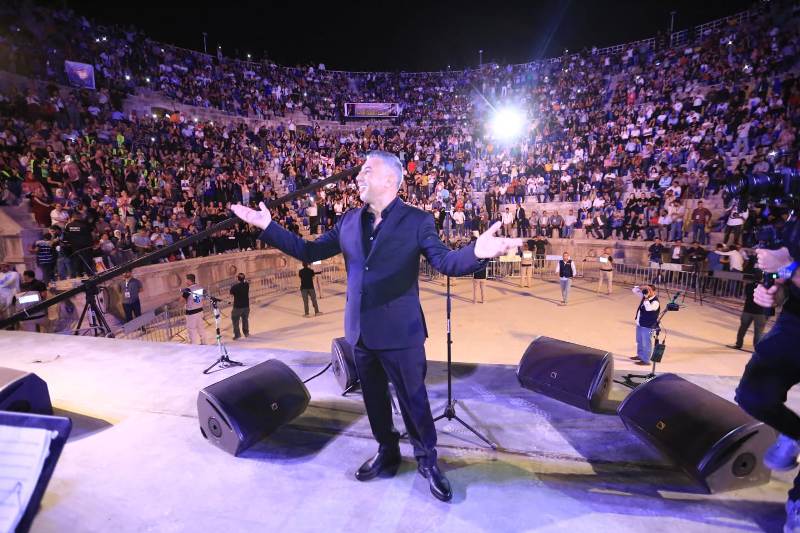  "جرش" في يومه الثاني...  دار الأوبرا تنشر عبقها في الشمالي والعبد اللات يراقص مدرجات الجنوبي