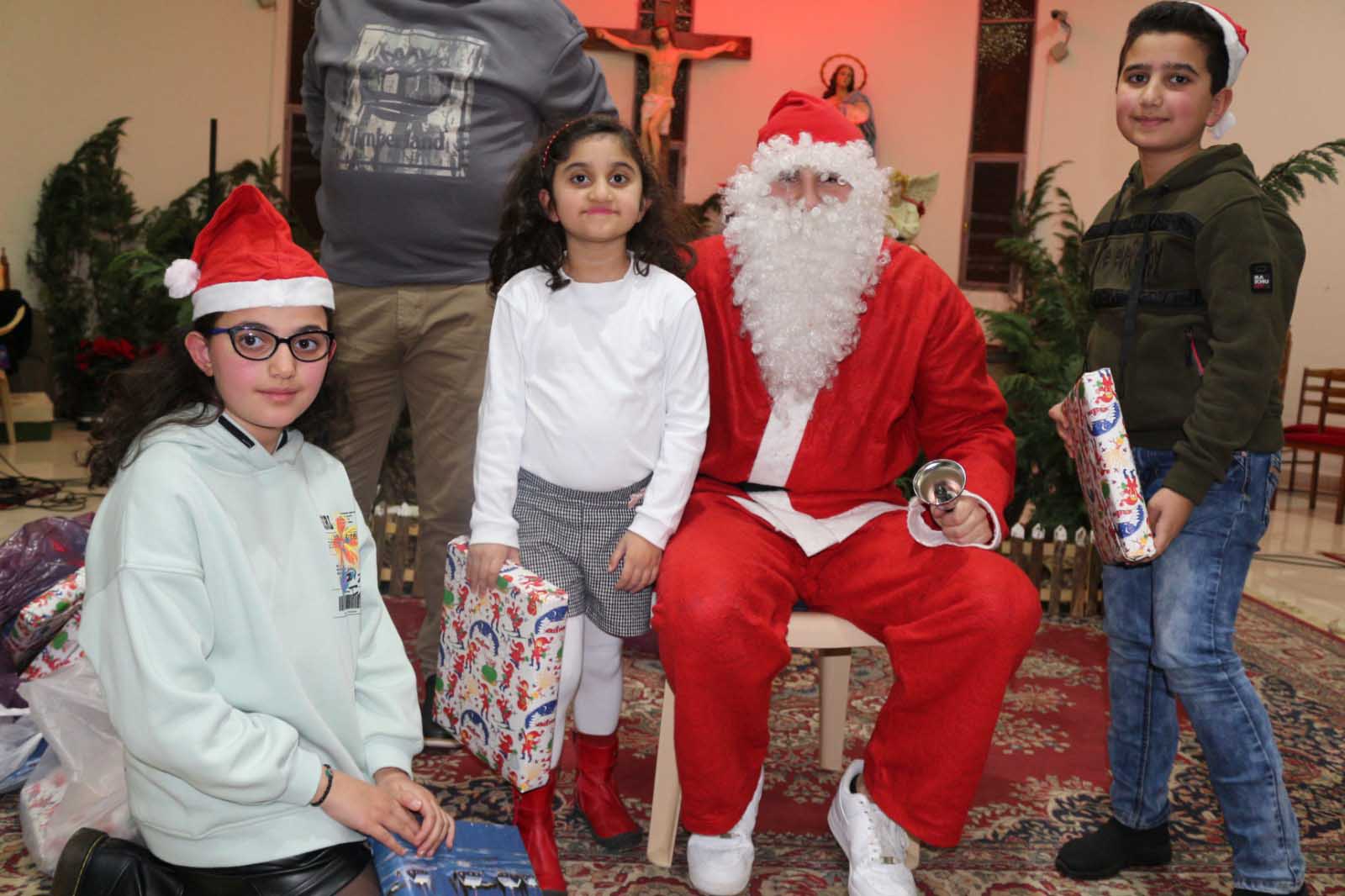 احتفالات عيد الميلاد في بلدة مزرعة الضهر ...لها رونق وطابع مختلف..