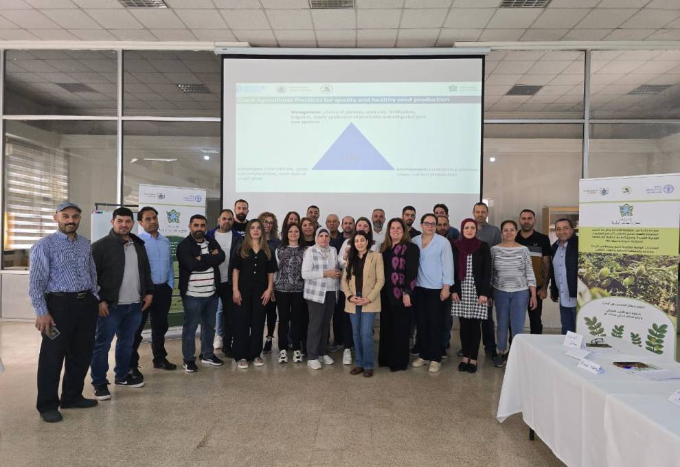 زيارة تهنئة وبحث في القضايا العامة تجمع المطران العمار ووفدًا من السجل العقاري وبلدية العدوسية  
