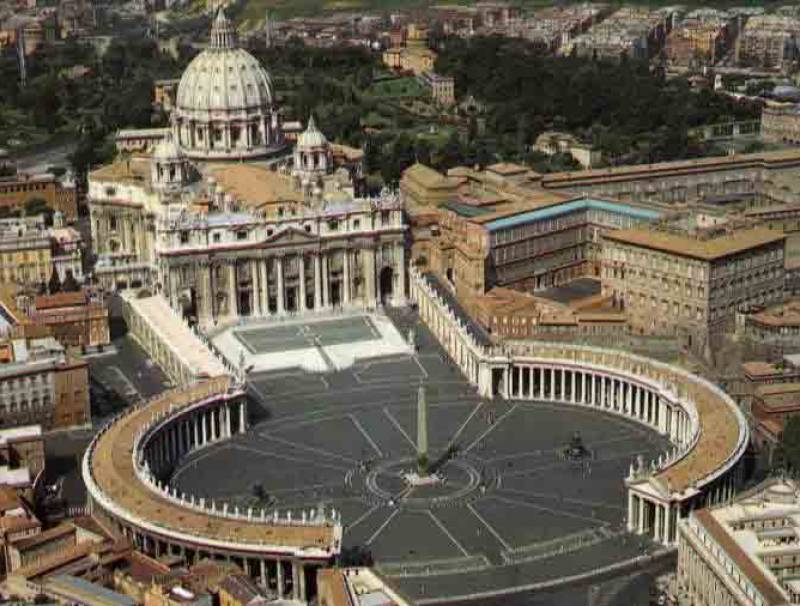 الفاتيكان يطرح نفسه كقوة عالمية داعية الى الحوار ونزع الاسلحة المدمرة للانسان
